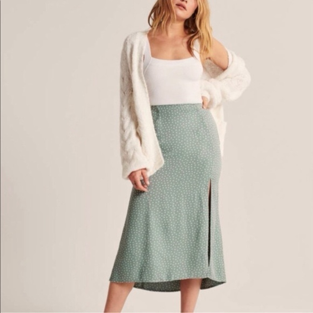 Abercrombie & Fitch‎ Polkadot Midi Skirt